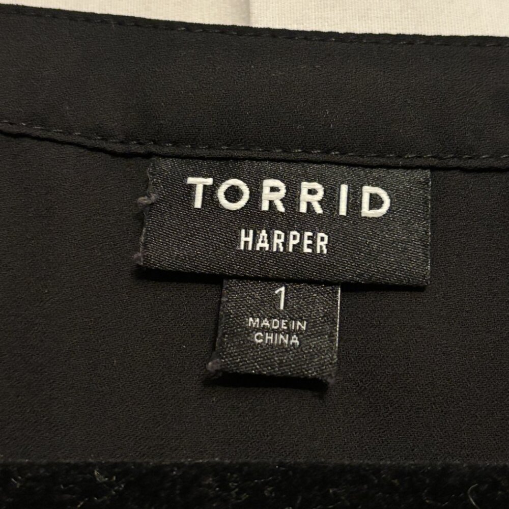 Torrid Harper Georgette Pullover 3/4 Sleeve Blouse Sz 1 - Picture 2 of 2